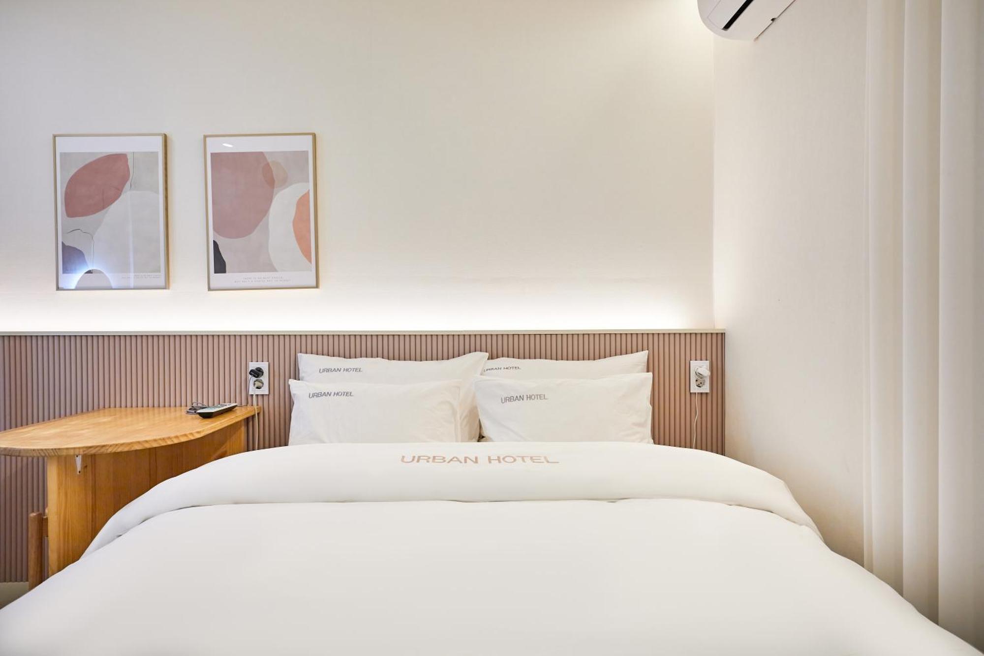 Urban Hotel بيونجتايك المظهر الخارجي الصورة