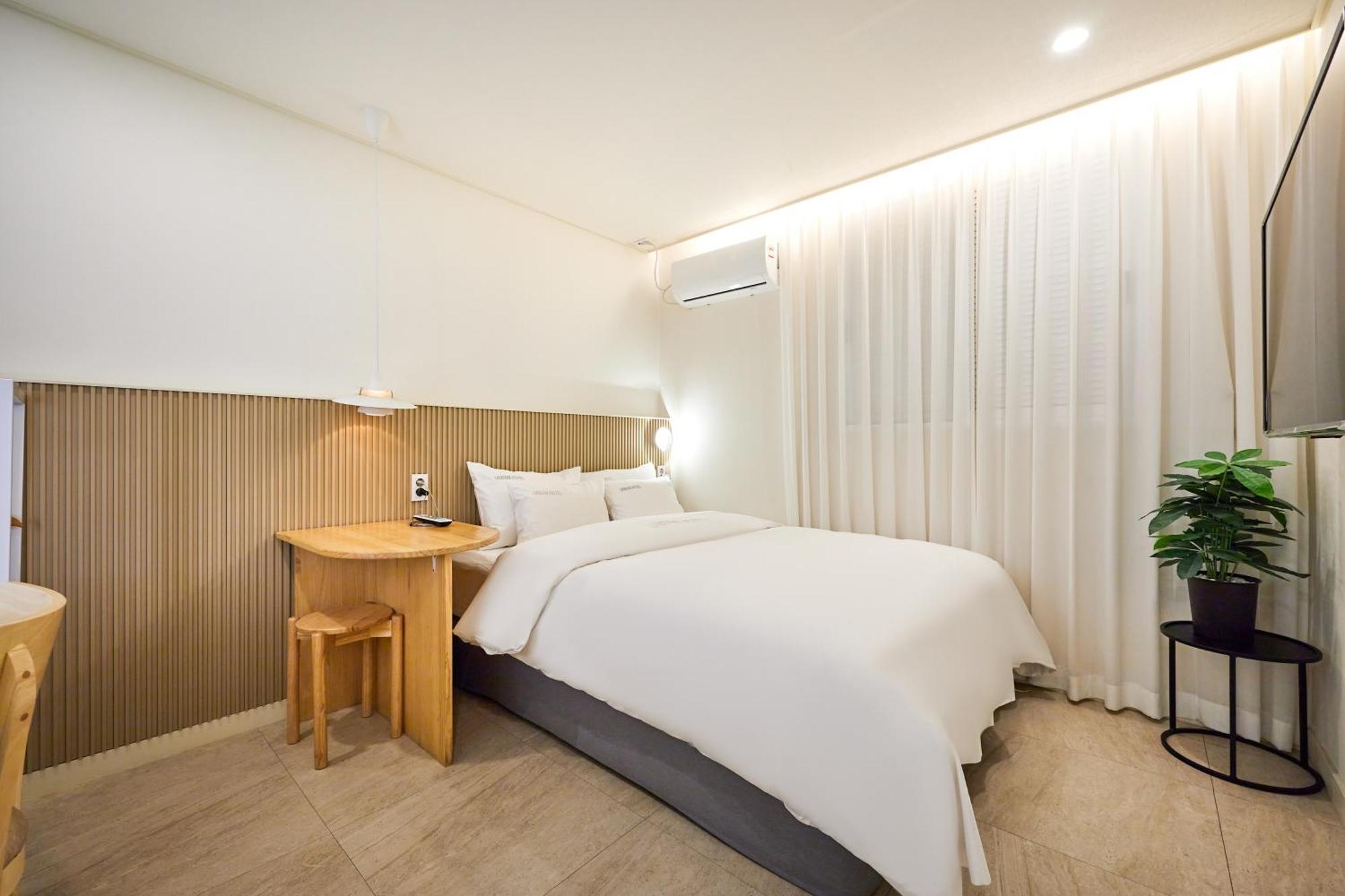 Urban Hotel بيونجتايك المظهر الخارجي الصورة