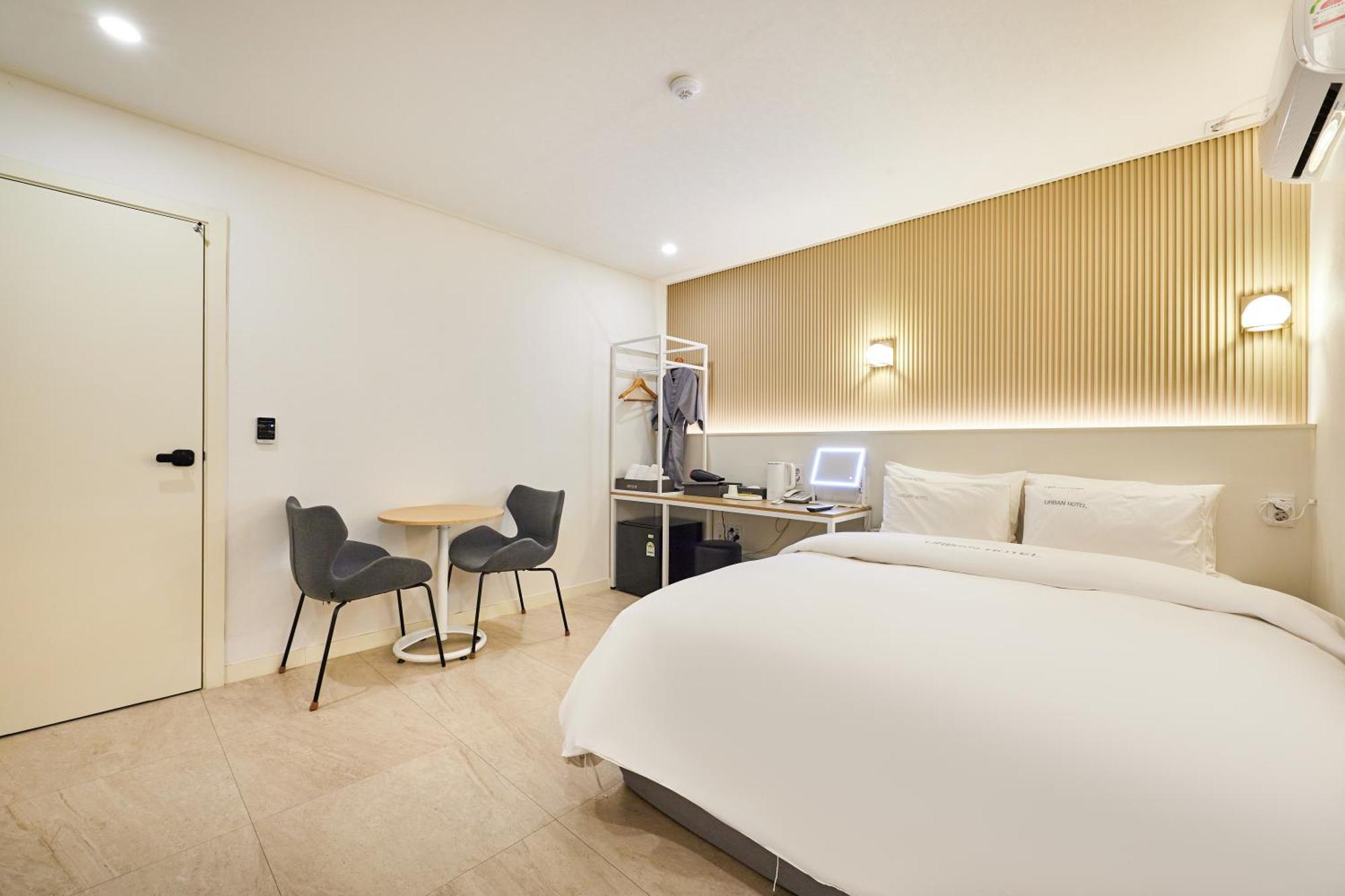 Urban Hotel بيونجتايك المظهر الخارجي الصورة