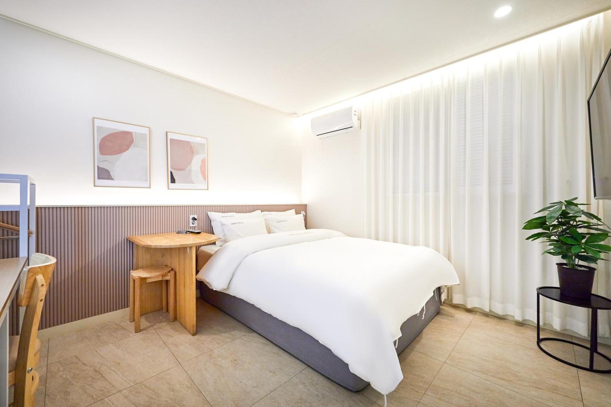 Urban Hotel بيونجتايك المظهر الخارجي الصورة
