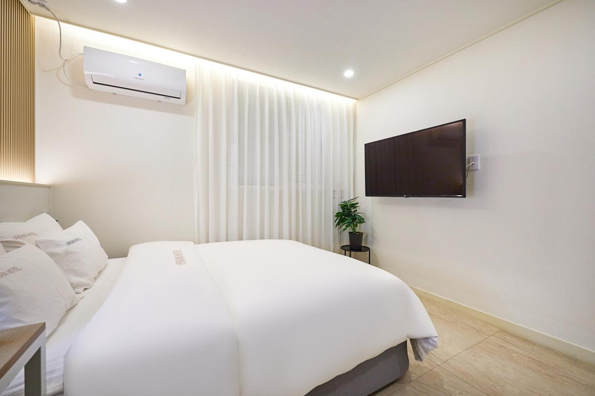 Urban Hotel بيونجتايك المظهر الخارجي الصورة