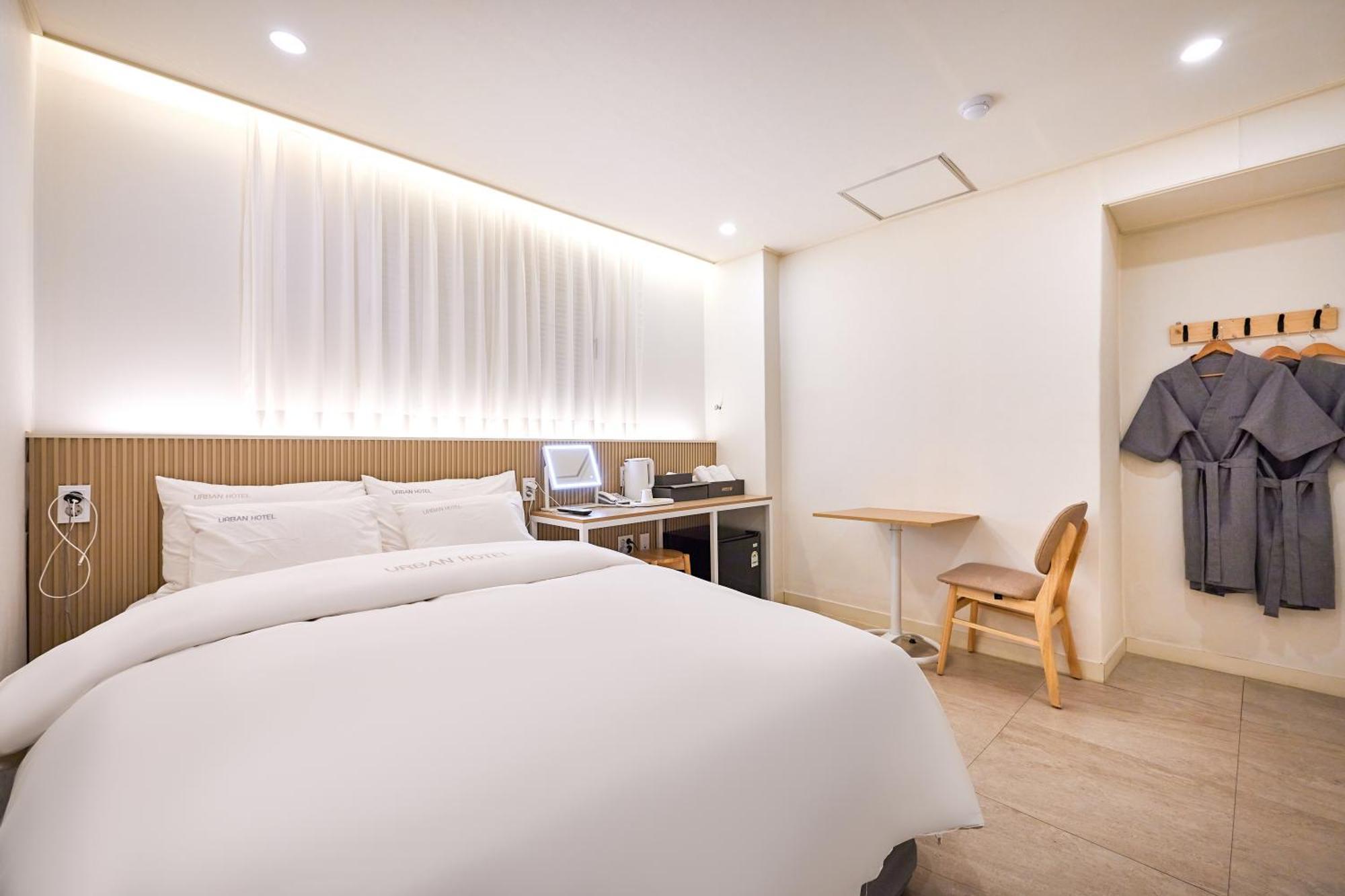Urban Hotel بيونجتايك المظهر الخارجي الصورة